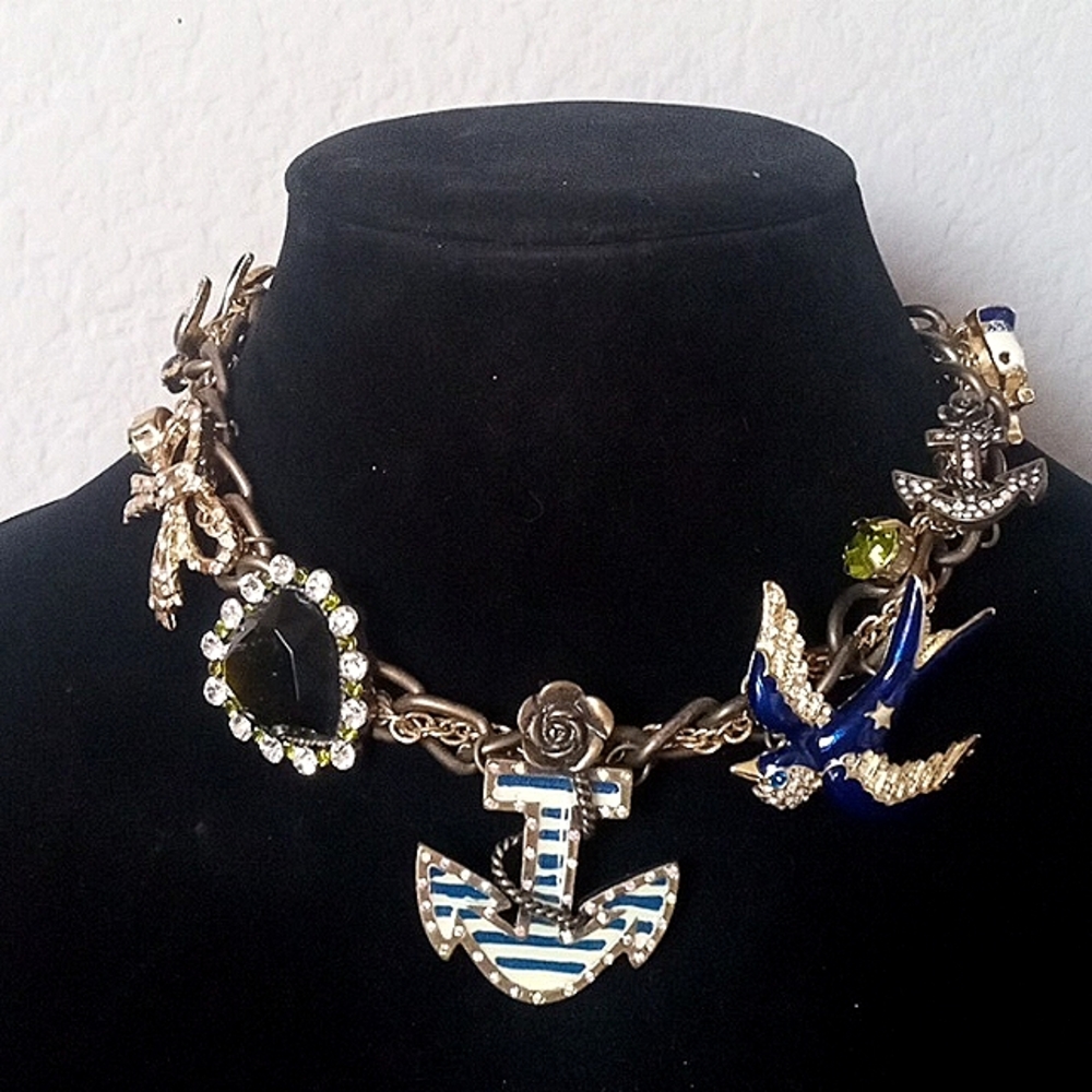 Vintage BETSEY JOHNSON Anchors Away Collection Large Charm Choker Necklace.